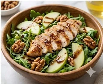 Ensalada de pechuga de pollo asada con rúcula, manzana y nueces- ID: 185